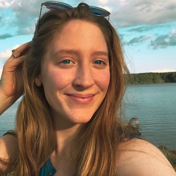 Meet your Posher, Kandace - Picture 1 of 1